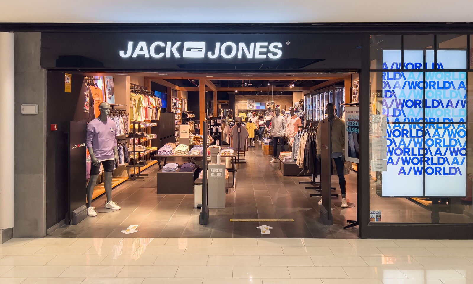 Jack & Jones store front